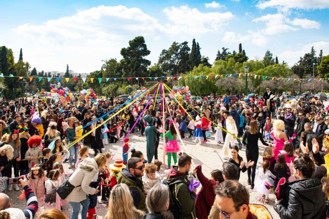 Απόκριες στην Αθήνα: Μία μεγάλη καρναβαλική φιέστα στις γειτονιές της πόλης με 80 εκδηλώσεις σε 55 σημεία