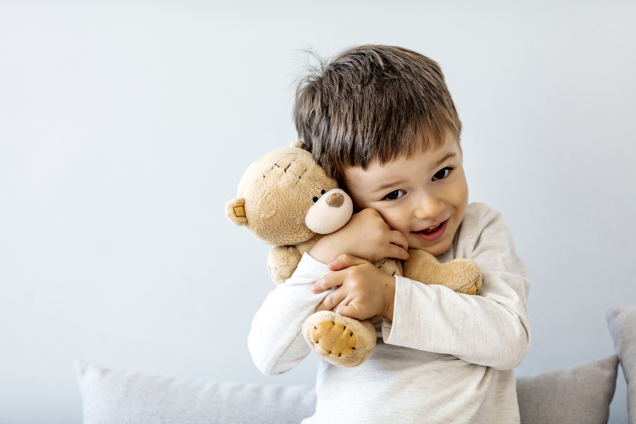 Η ιστορία του πρώτου λούτρινου teddy bear: Γιατί ήταν αρκουδάκι το παιχνίδι που αγαπούν τόσο πολύ τα παιδιά;