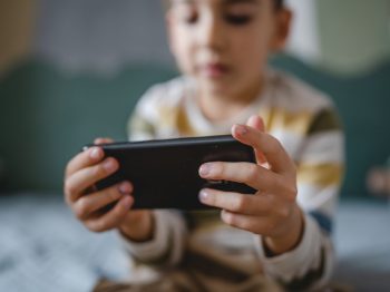 Νομοσχέδιο στη Φλόριντα των ΗΠΑ απαγορεύει στα παιδιά κάτω των 16 ετών να έχουν πρόσβαση στα μέσα κοινωνικής δικτύωσης