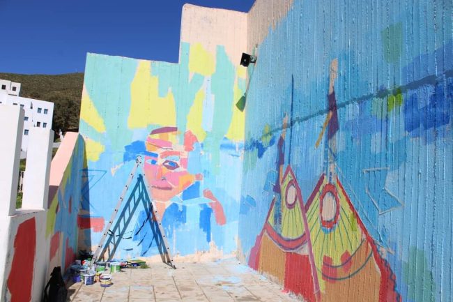 Καλλιτέχνες του ARTHUB Athens και μαθητές φιλοτέχνησαν τοιχογραφία 450 τμ στο Γυμνάσιο της Αστυπάλαιας