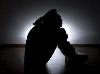 Κολωνός: Ενοχή της μητέρας της 12χρονης για μαστροπεία και πορνογραφία και αθώωση Μίχου για βιασμό ζήτησε η εισαγγελέας