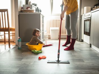 Οι δουλειές στο σπίτι βλάπτουν σοβαρά την υγεία σου!