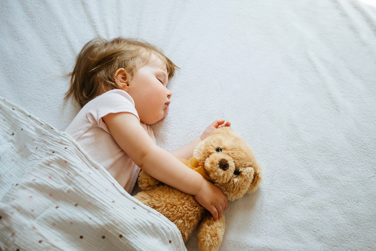 Παγκόσμια Ημέρα Ύπνου: Πόσες ώρες τελικά πρέπει να κοιμούνται τα παιδιά ανάλογα με την ηλικία τους;