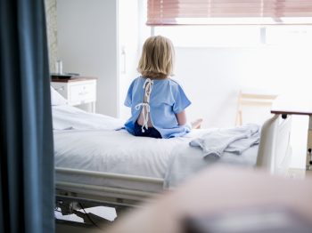5χρονο κοριτσάκι πήγε στο νοσοκομείο με έντονους πόνους- Συνελήφθη ο πατέρας της