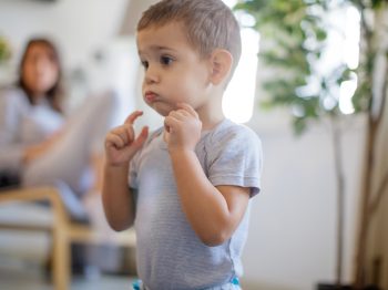 Γιατί τα μικρά παιδιά κρατάνε την αναπνοή τους όταν θέλουν να τραβήξουν την προσοχή; Tips για να το αντιμετωπίσεις