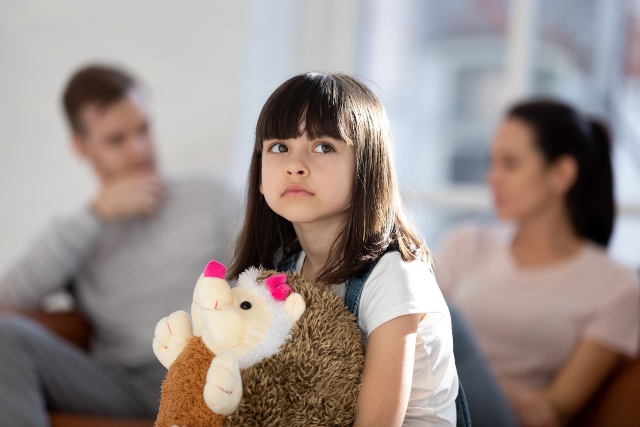 Παγκόσμια Ημέρα Ενημέρωσης για την γονική αποξένωση: Μια χειριστική συμπεριφορά που θεωρείται παιδική κακοποίηση