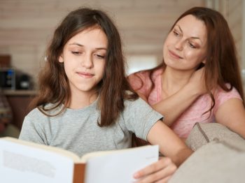 5 βιβλία που ενθαρρύνουν τον διάλογο μεταξύ γονιών και παιδιών για τα πιο σημαντικά θέματα